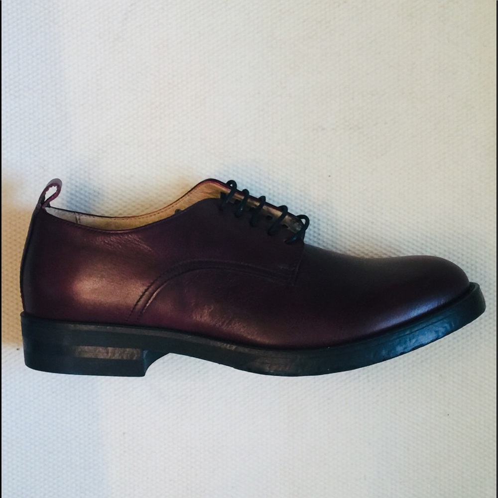 Barney’s New York Bulcher Oxford (Men)